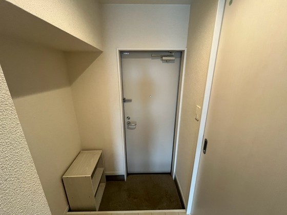 玄関　※別部屋の写真です