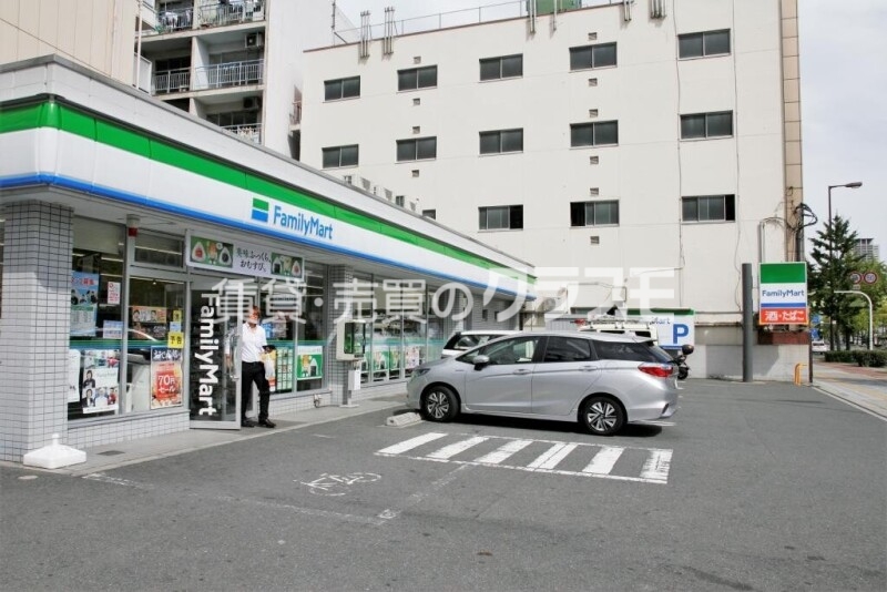 コンビニ　ファミリーマート浪速塩草店（コンビニ）まで181m