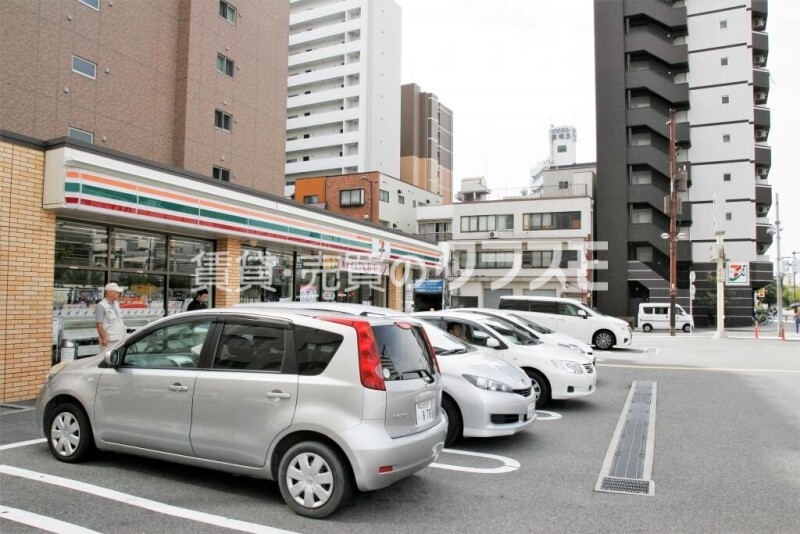 コンビニ　セブンイレブン元町三丁目店（コンビニ）まで355m