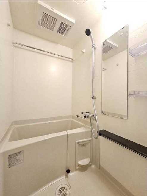 バス・シャワールーム　浴室乾燥機付き