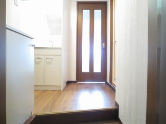 玄関　同マンション別部屋