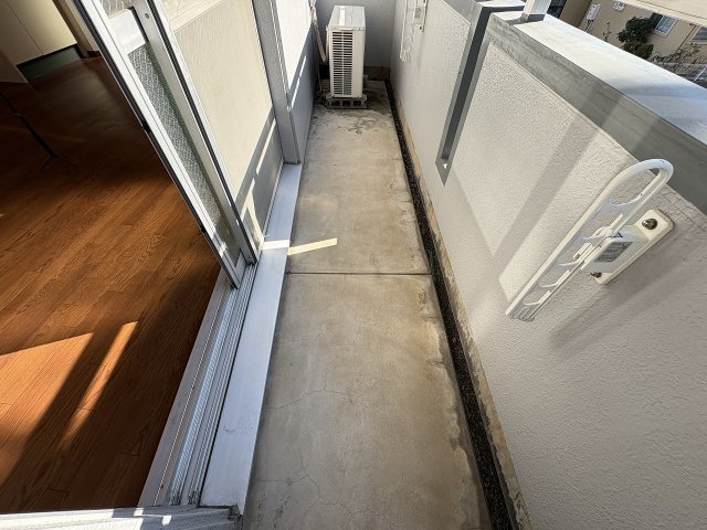 バルコニー　外からの目が気にならないバルコニーで洗濯物が干せます