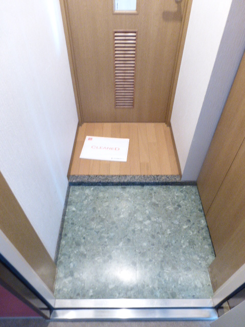 玄関　※別室参照