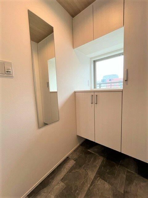 玄関　落ち着いた玄関です