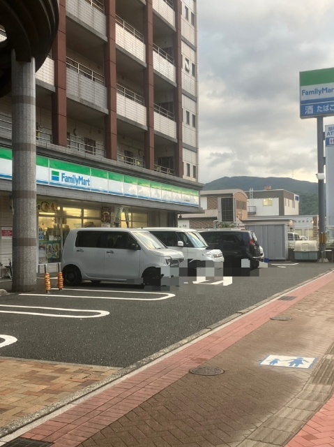 コンビニ　ファミリーマート小倉下曽根駅南店（コンビニ）まで725m