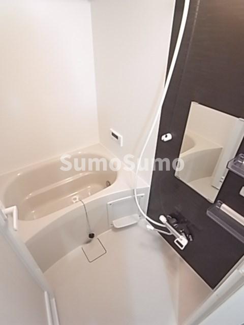 バス・シャワールーム　落ち着いた空間のお風呂です