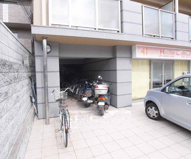 エントランス　建物の入り口です。