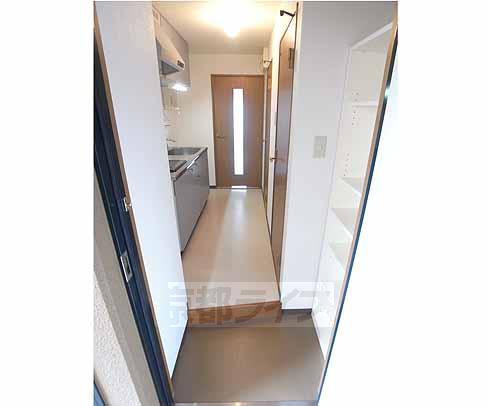 玄関　横にシューズボックス付いてます