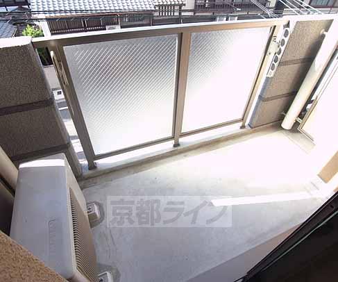 バルコニー　ベランダ広めです