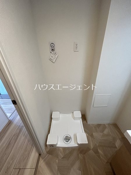 その他設備　室内洗濯機置場です。※参考画像