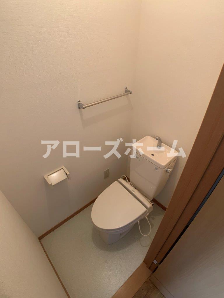 トイレ　室内写真は前回募集の別室です。