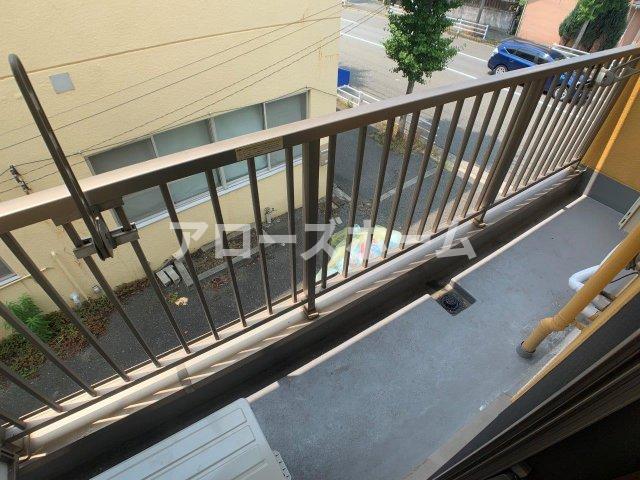 バルコニー　室内写真は前回募集の別室です。