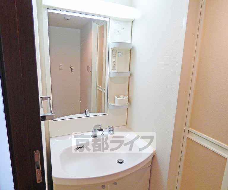 洗面設備　洗面台です。