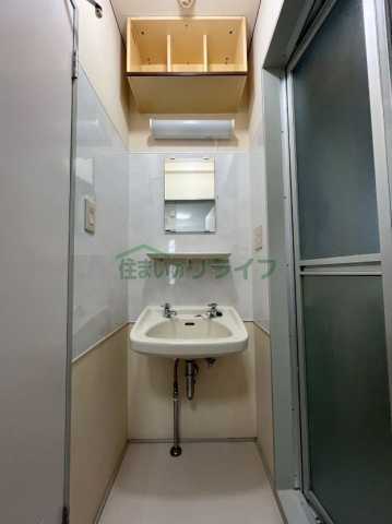 洗面設備　同間取り、他部屋写真となります。