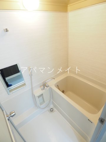 バス・シャワールーム　追い焚き付き！