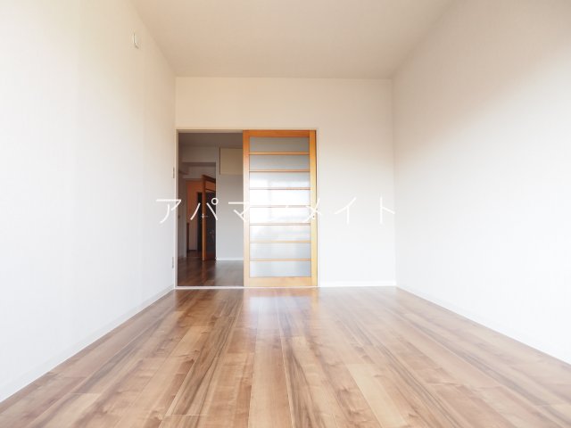 居室・リビング　ゆったりとした居間です