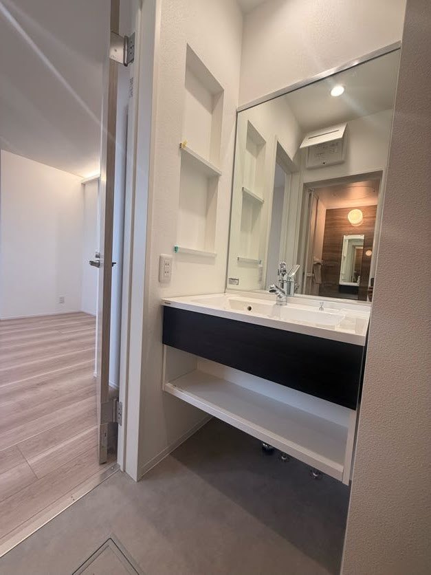 洗面設備　※同物件参考写真