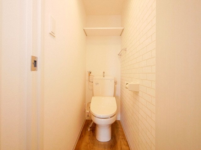 トラストコート北九条のトイレ写真