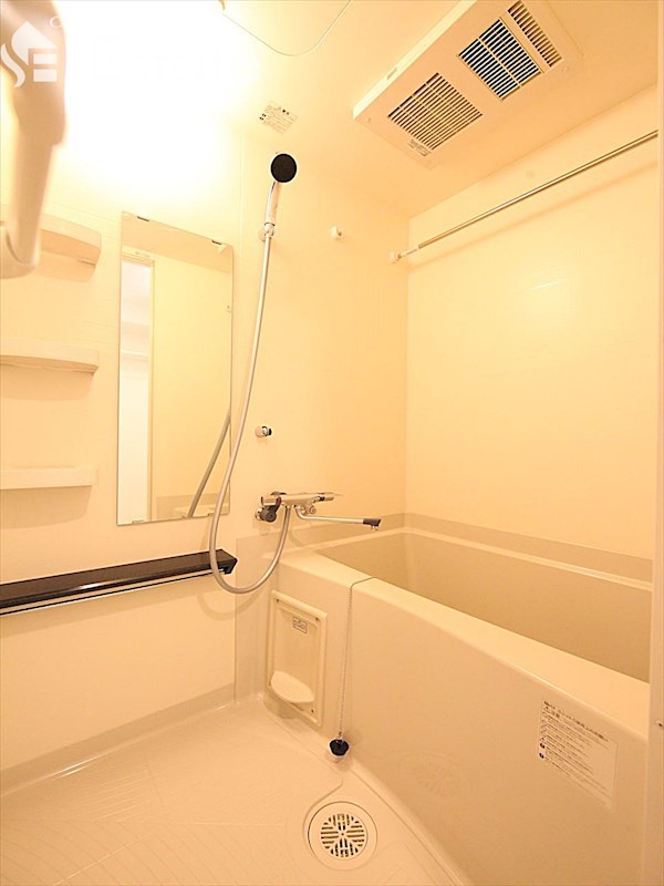 バス・シャワールーム　バスルーム