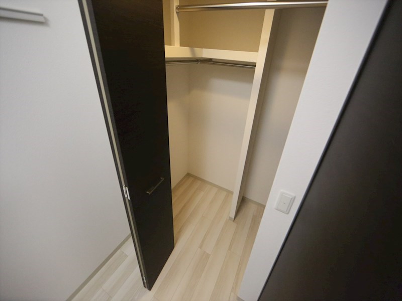 収納　ウォークスルークローゼット（収納充実しています）