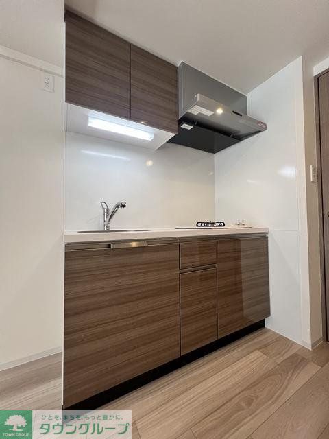 キッチン　玄関