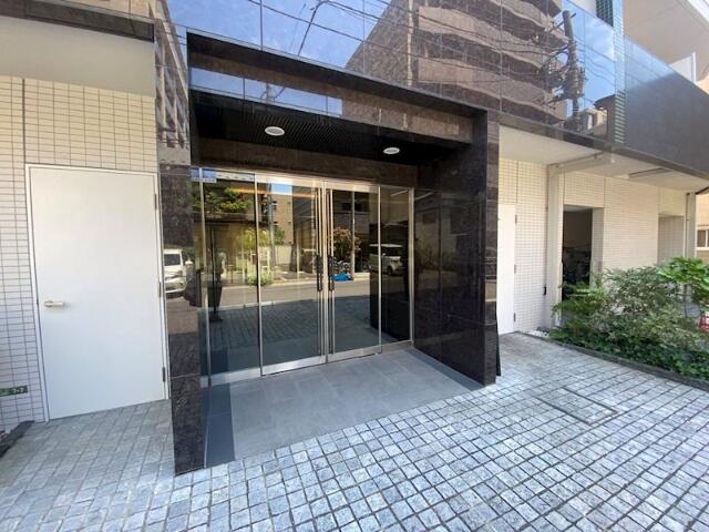 エントランス　エントランス