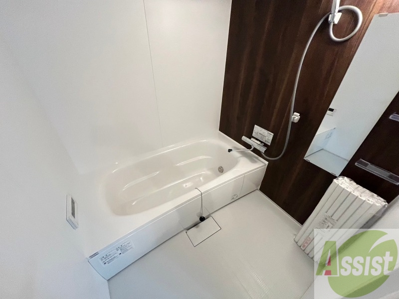 バス・シャワールーム　疲れを癒すには湯船でゆっくりするのが良いですよ。