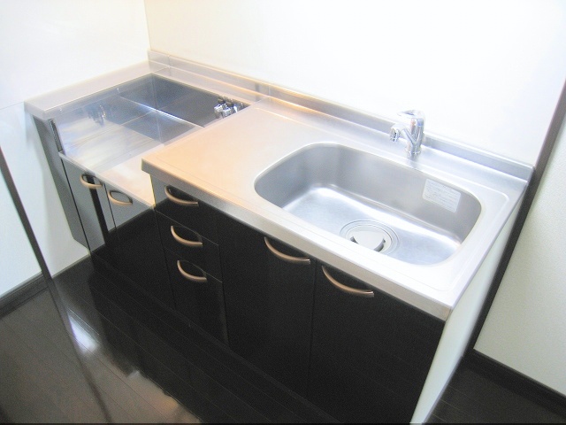 キッチン　広いシンク、ガスコンロ設置可