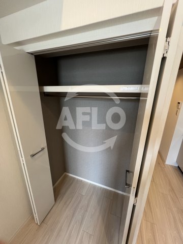 収納　ミッドフラッツ弁天町駅前　クローゼット