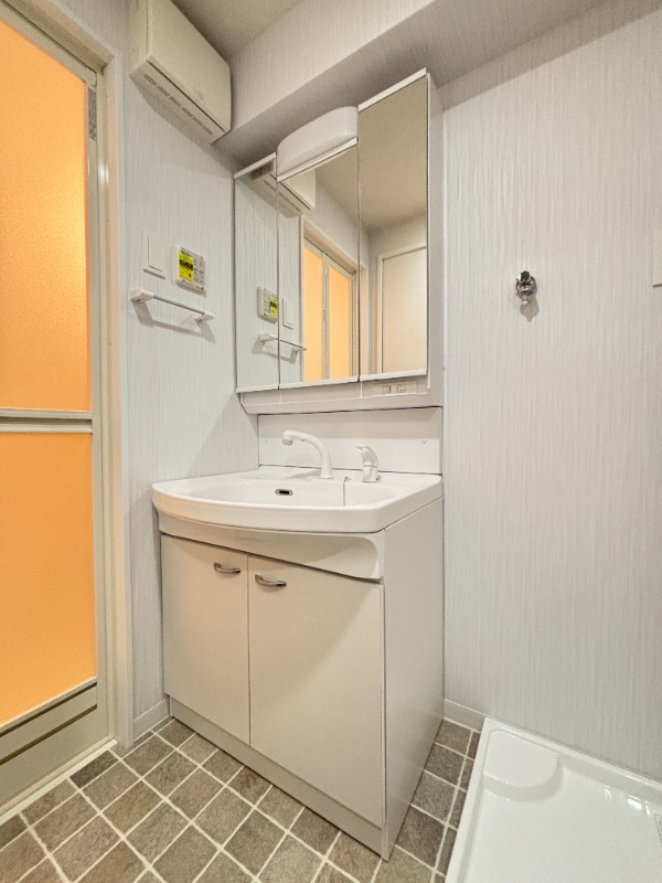 洗面設備　２０１号室　写真