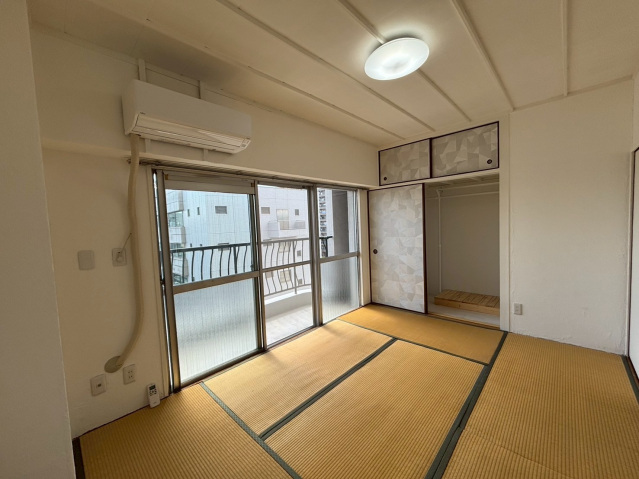 居室・リビング　日本らしい落ち着いた雰囲気の和室です