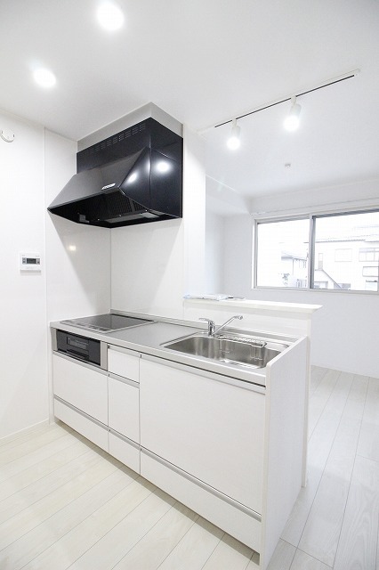 アチャラナータ_内装_1