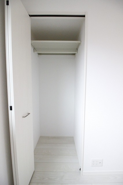 アチャラナータ_内装_4