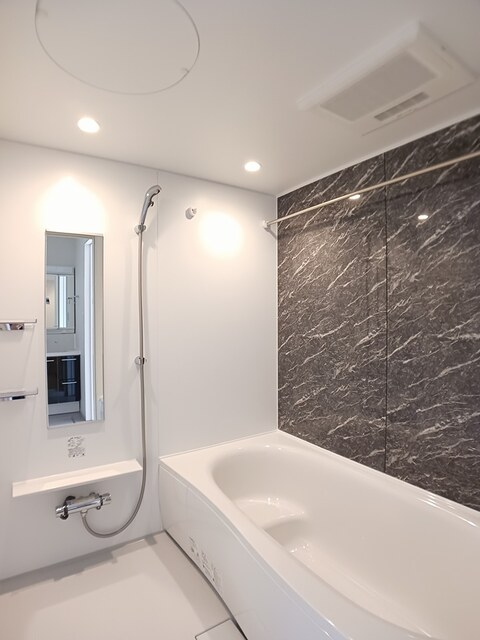 バス・シャワールーム　※同タイプの部屋写真です