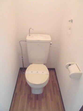 トイレ　別部屋の参考写真です。