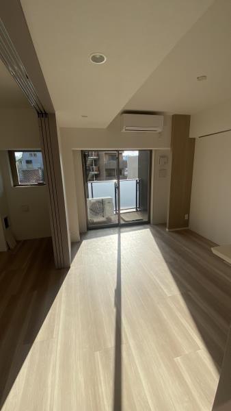 居室・リビング　居間です