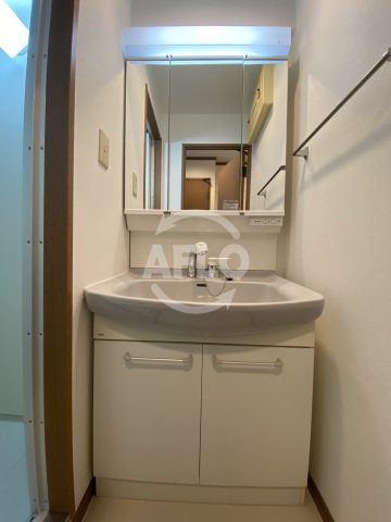 洗面設備　ノルデンタワー天神橋　独立洗面化粧台