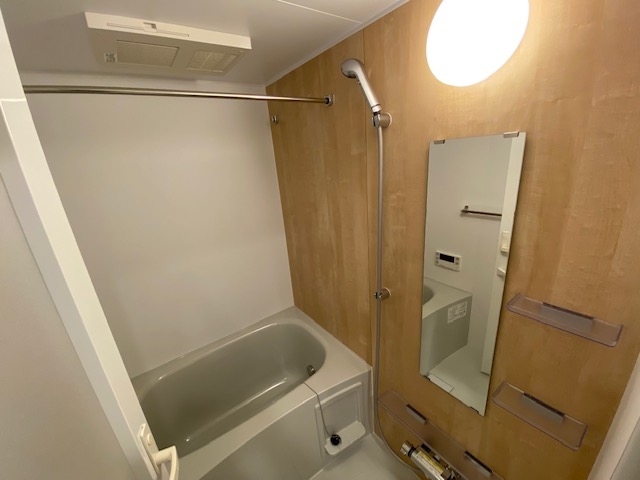 バス・シャワールーム　※別部屋参考写真