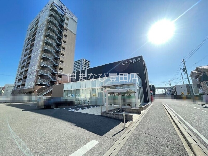 銀行　三十三銀行知立支店（銀行）まで721m