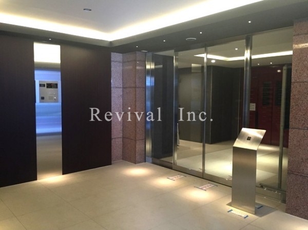 ロビー　高級感あるエントランスでございます