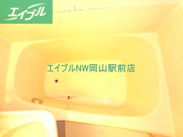 バス・シャワールーム　同じ物件の類似部屋の写真です。現状を優先します。