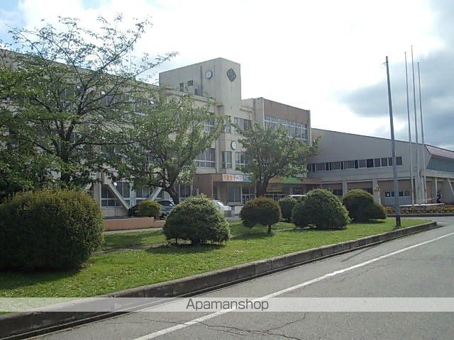 小学校　大曲小学校（小学校）まで1500m
