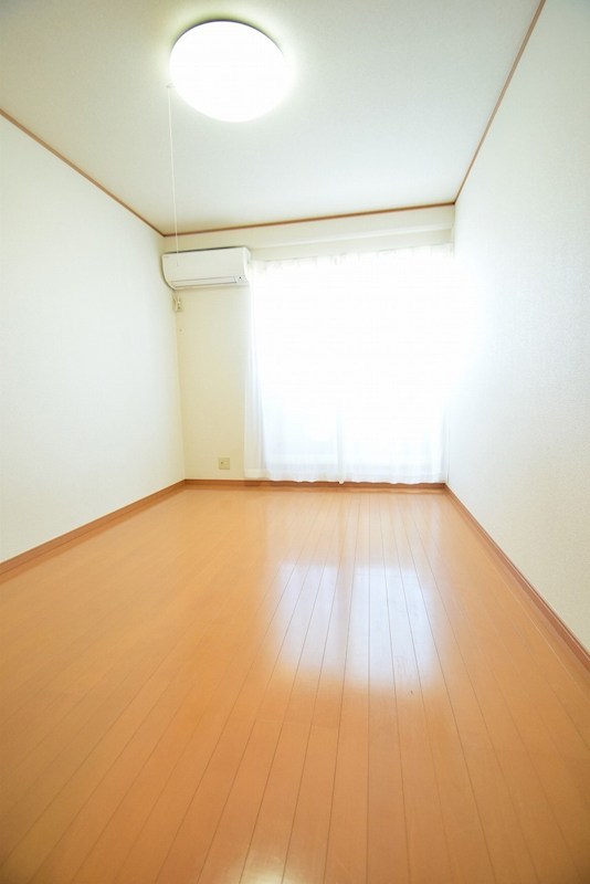 居室・リビング　別室参照