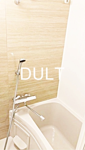 バス・シャワールーム　バスルームです。