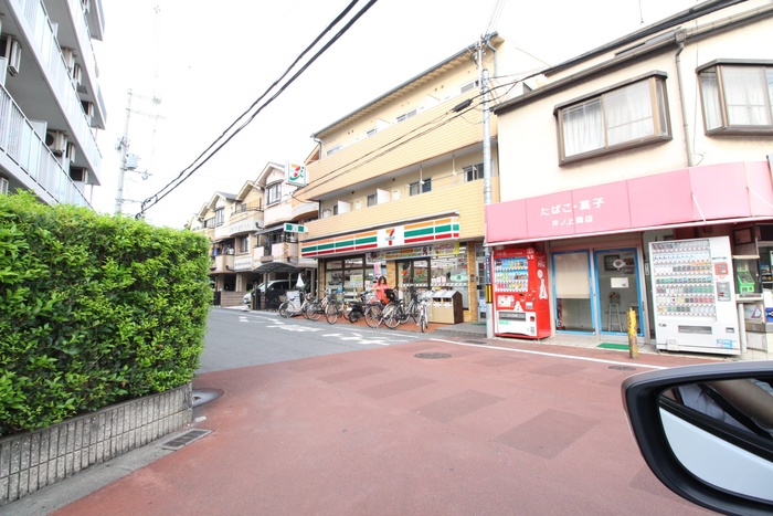 コンビニ　セブンイレブン東大阪吉松２丁目（コンビニ）まで210m