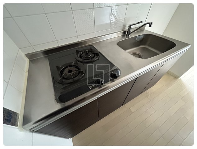 キッチン　南堀江アパートメントシエロ　2口ガスシステムキッチン