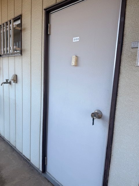 玄関　玄関ドア