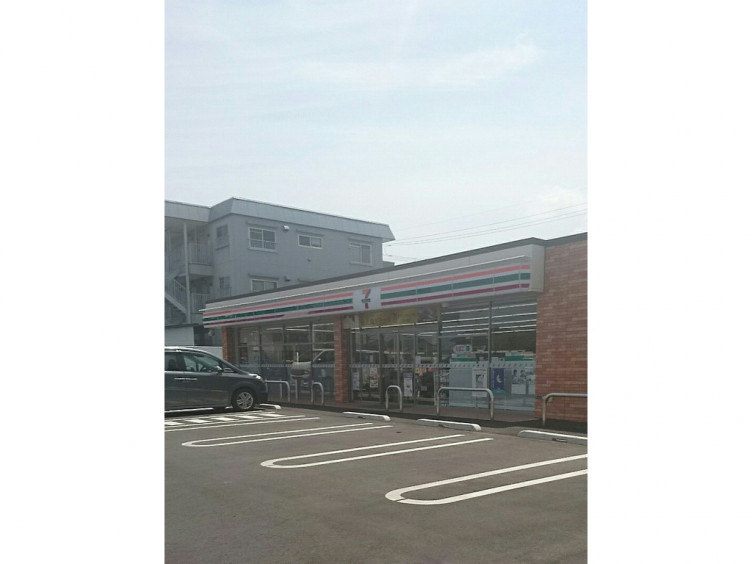 コンビニ　セブンイレブン 我孫子柴崎台1丁目店（コンビニ）まで266m