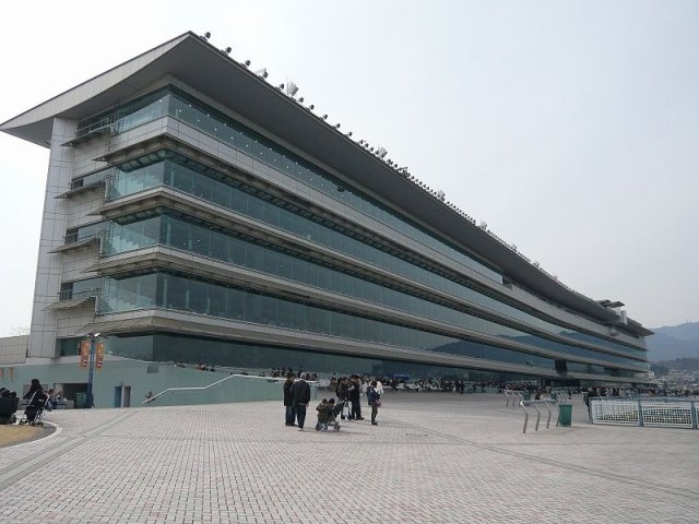 その他　阪神競馬場（その他）まで1000m