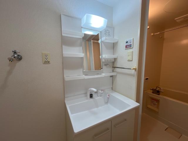 洗面設備　洗髪洗面化粧台